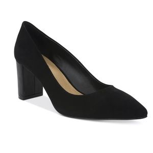 Tahari Black Suede Tallie Block Heeled Pump sz 9M